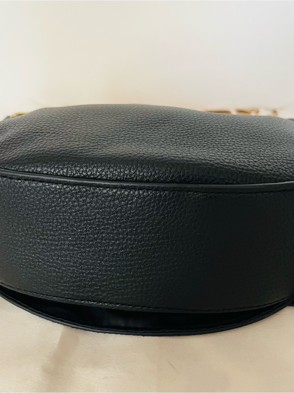 Tommy Hilfiger Black Leather Crossbody with Beige Logo Strap - Picture 3 of 6